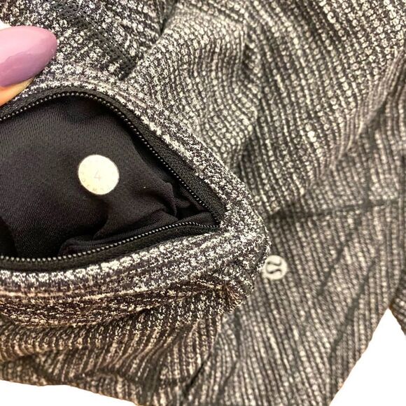 LULULEMON Base Runner 1/2 Zip - Picture 14 of 16